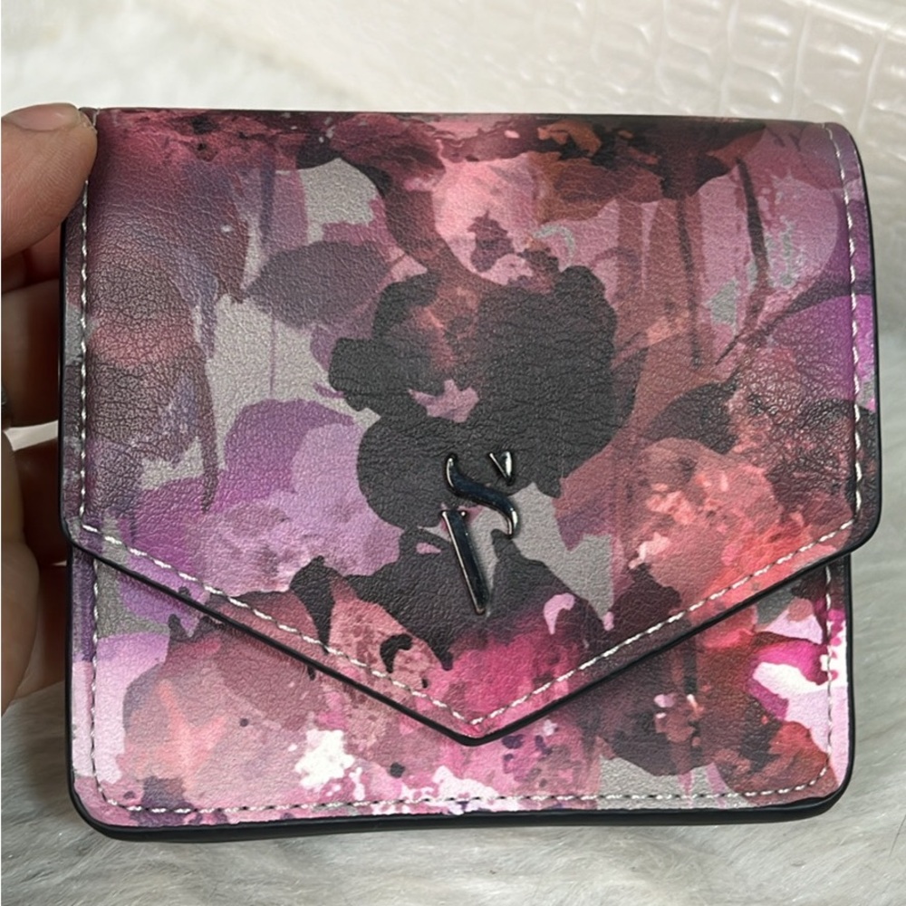 Simply Vera Vera wang wallet